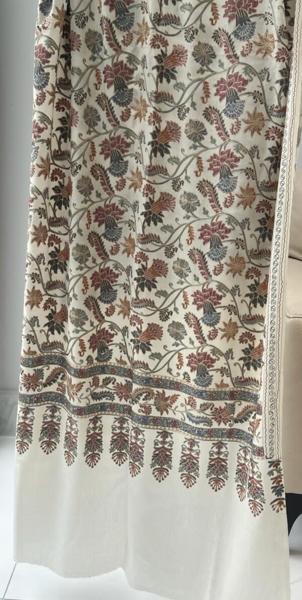 OFF WHITE COLOR EMBROIDERED PASHMINA KASHMIRI SHAWL